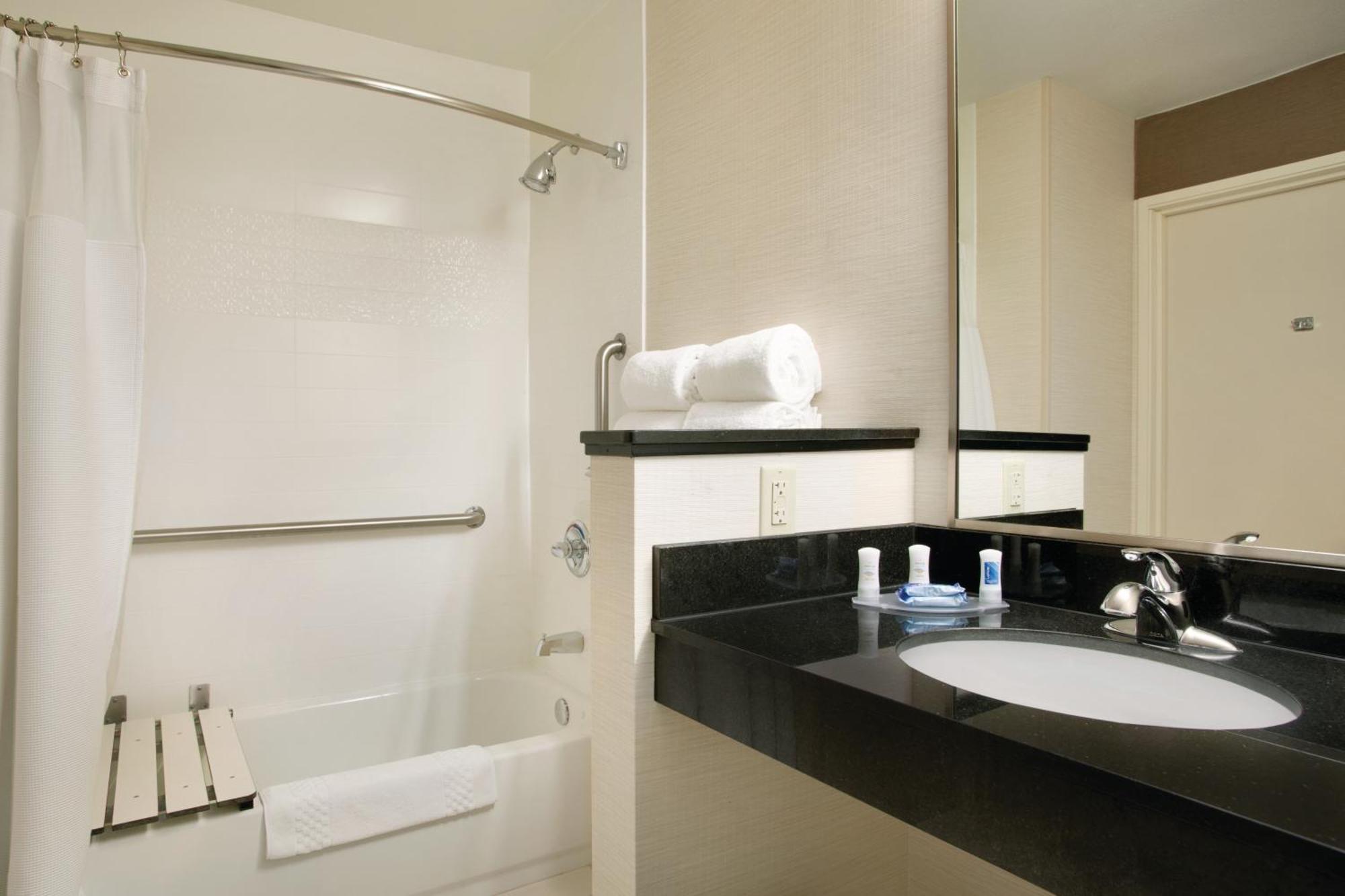 Fairfield Inn & Suites By Marriott Quincy Exteriör bild