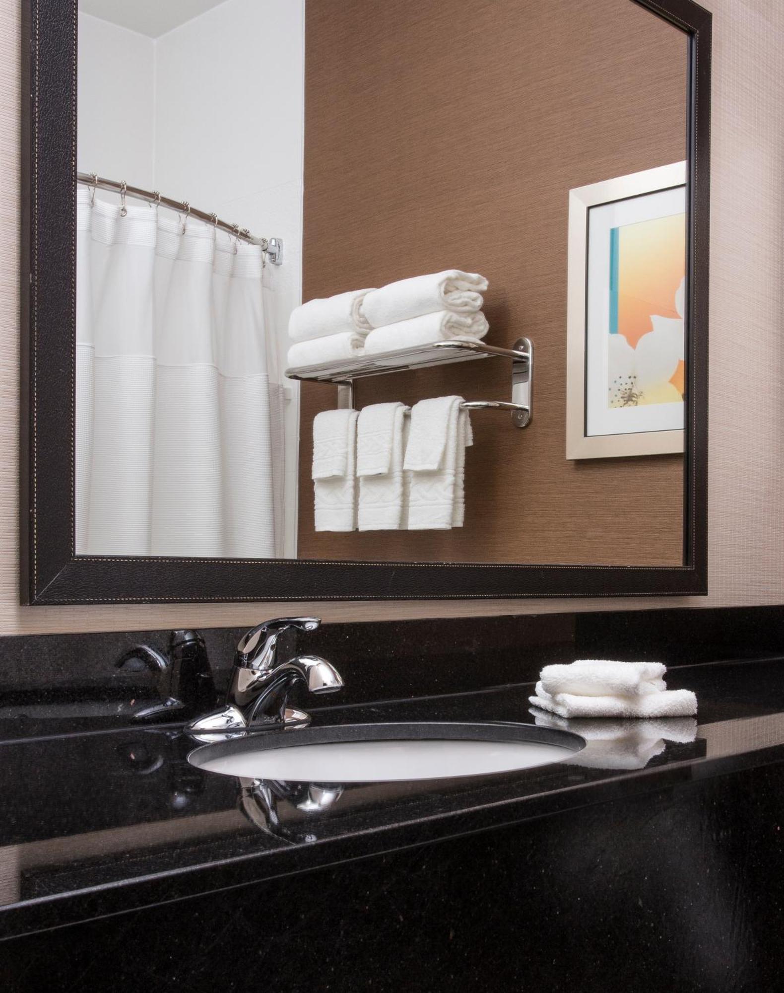 Fairfield Inn & Suites By Marriott Quincy Exteriör bild