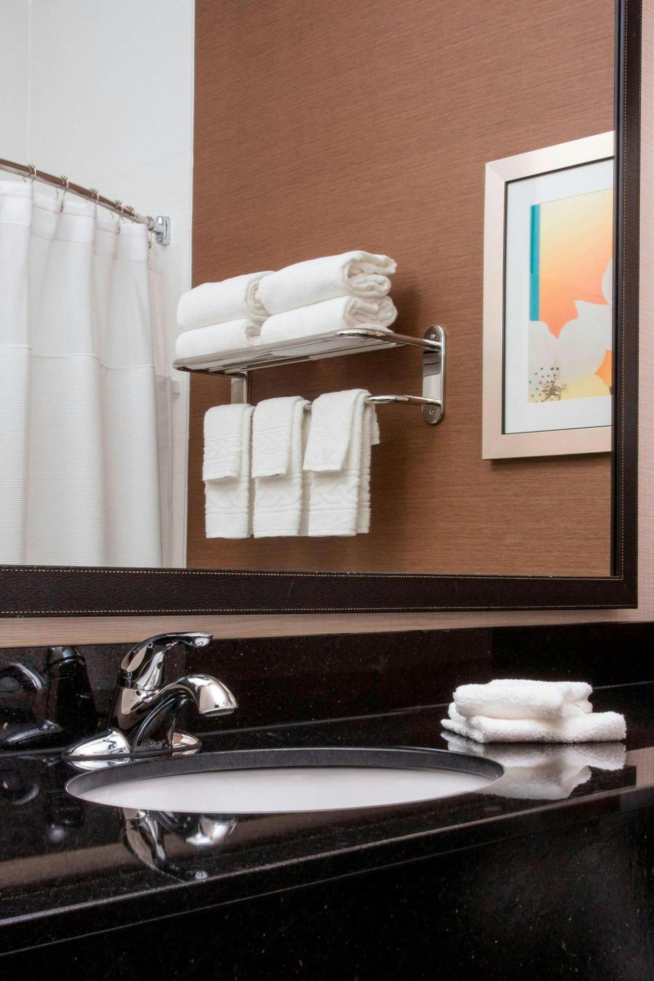 Fairfield Inn & Suites By Marriott Quincy Exteriör bild