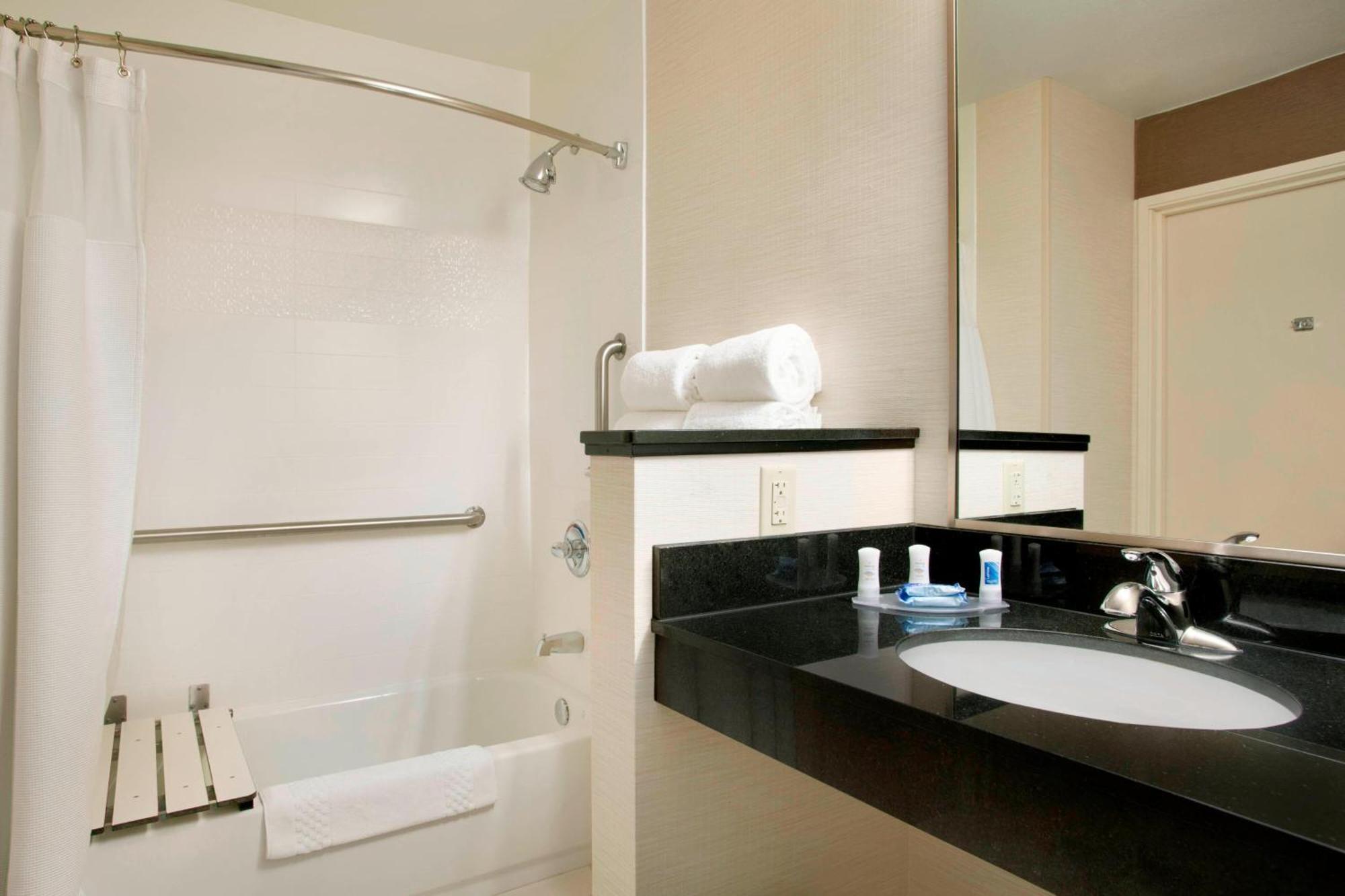 Fairfield Inn & Suites By Marriott Quincy Exteriör bild