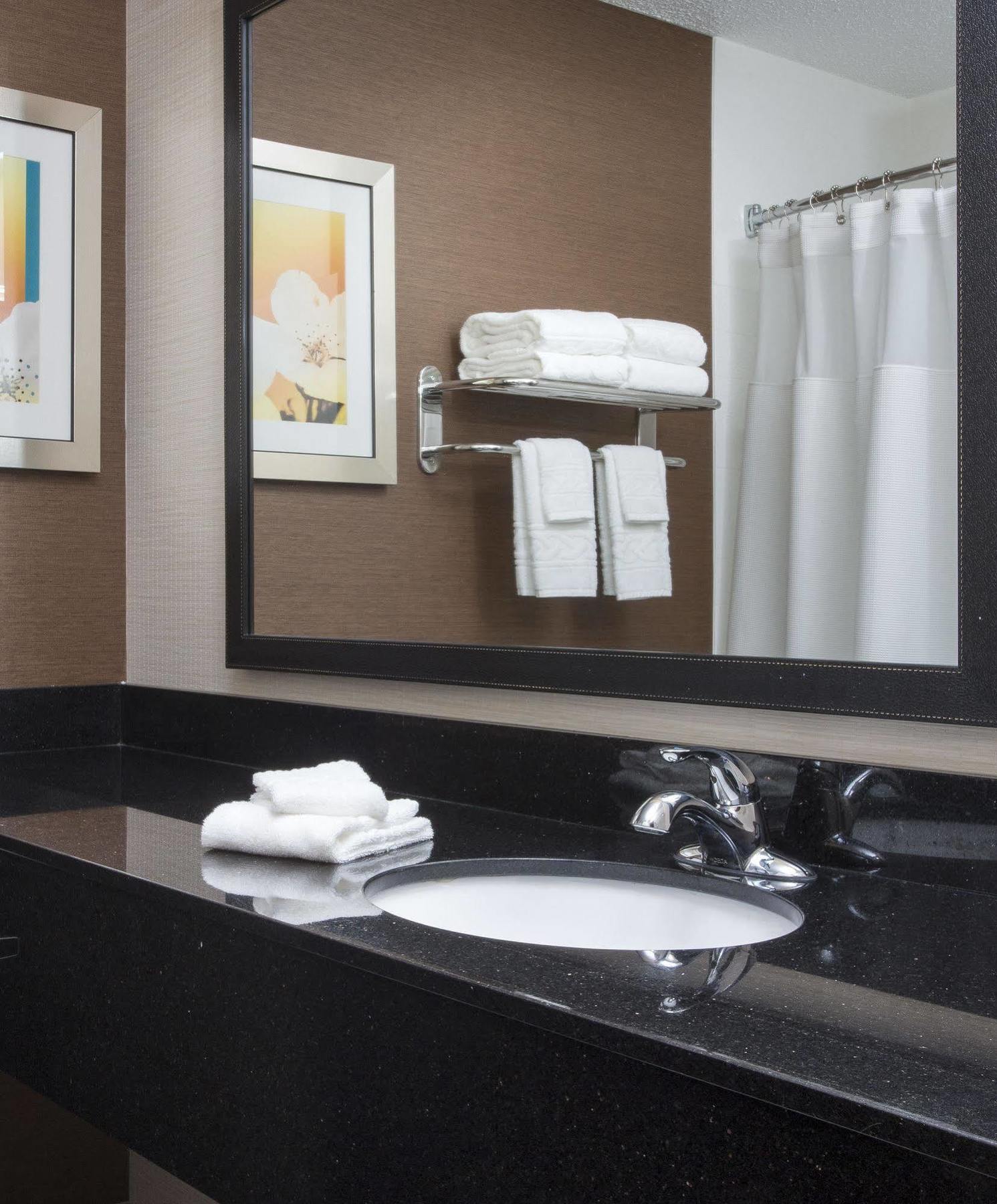 Fairfield Inn & Suites By Marriott Quincy Exteriör bild